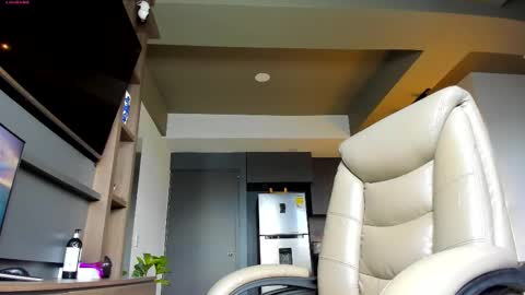 Snapshot of maximo_and_marcelo chatting on November 2025 11:09:02 AM maximo_and_marcelo online show from November 2025 11:09:02 AM