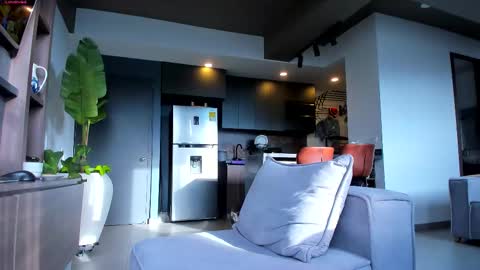 Snapshot of maximo_and_marcelo chatting on November 2025 12:05:02 PM maximo_and_marcelo online show from November 2025 12:05:02 PM