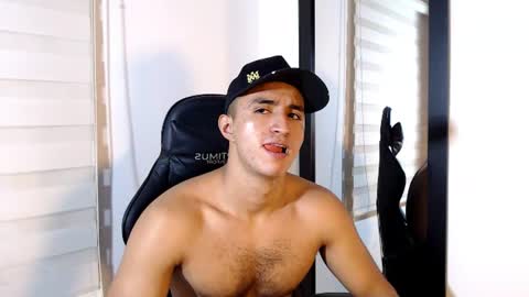 Maximo Sebastian online show from June 2026 08:57:02 PM