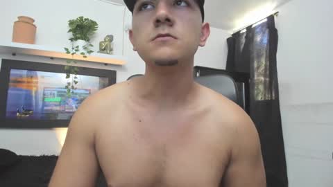 Snapshot of maximo_ston chatting on December 2024 08:36:02 PM maximo_ston online show from December 2024 08:36:02 PM