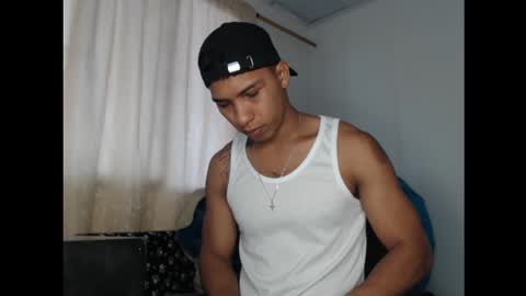 Maximo Aron Vega online show from December 2024 11:58:01 AM