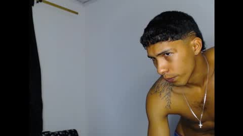 Maximo Aron Vega online show from December 2024 10:30:01 PM