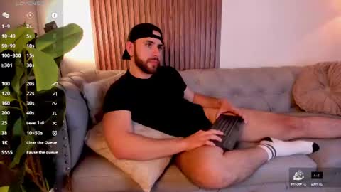 Maximo Wolf online show from June 2026 09:14:02 PM