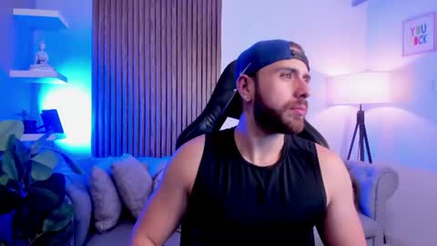 Maximo Wolf online show from June 2026 11:40:02 PM