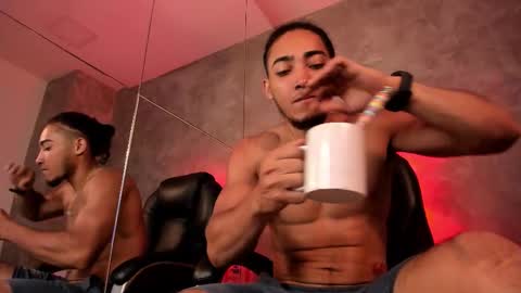 maximo_zahir online show from February 2026 03:01:01 AM