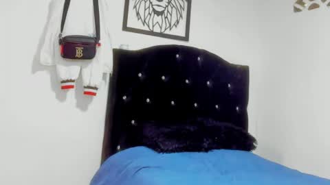 MaximoHernandez online show from April 2026 06:54:02 PM