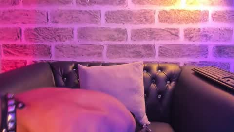 MAXIMO online show from February 2026 05:06:02 AM