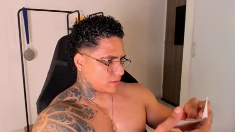 Maximoscott online show from November 2025 12:31:02 AM