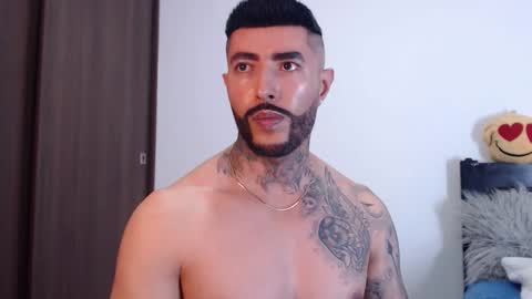 Independent Model online show from January 2025 07:53:02 AM