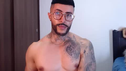 Independent Model online show from January 2025 04:57:02 AM