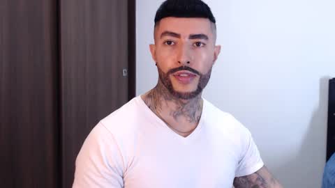 Independent Model online show from January 2025 02:03:02 AM