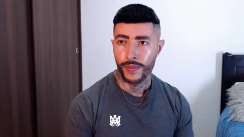 Independent Model online show from January 2025 12:12:01 AM