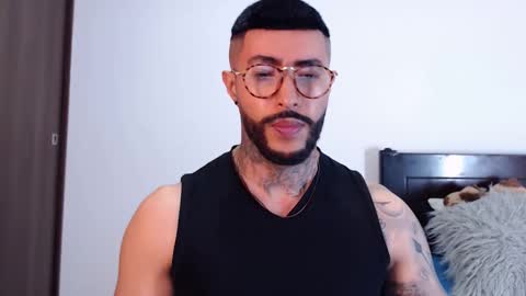 Independent Model online show from February 2025 04:14:02 AM