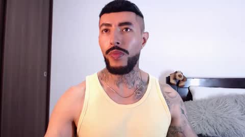 Independent Model online show from March 2025 03:00:01 AM