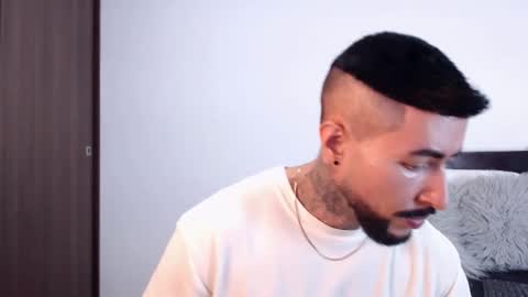 Independent Model online show from March 2025 12:26:02 AM