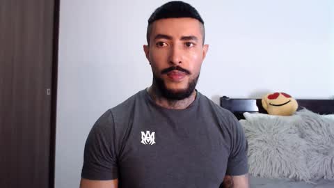 Independent Model online show from March 2025 03:45:01 AM