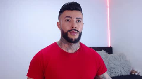 Independent Model online show from September 2025 02:47:02 AM