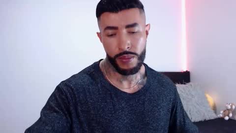 Independent Model online show from October 2025 05:30:01 AM