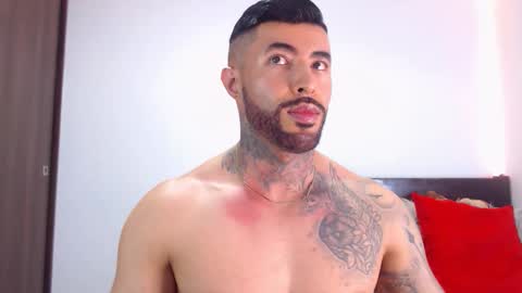 Independent Model online show from February 2026 04:30:01 AM
