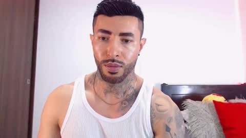 Independent Model online show from March 2026 02:47:01 AM