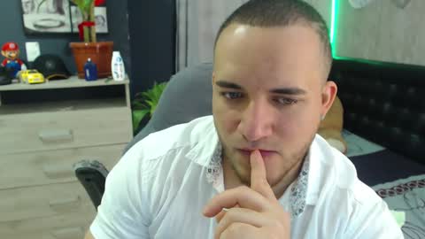 Snapshot of maximussantorini chatting on December 2024 08:38:02 PM maximus online show from December 2024 08:38:02 PM