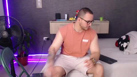 Snapshot of maximussantorini chatting on June 2026 03:49:02 PM maximus online show from June 2026 03:49:02 PM