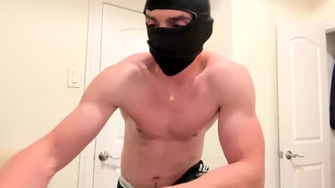 MaxInControl online show from November 2025 05:28:02 AM