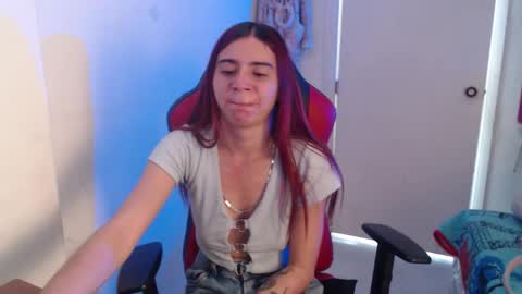 maxinesex_ online show from April 2026 01:27:02 PM
