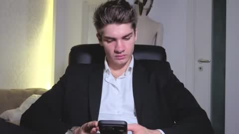 MaxKaiden online show from June 2026 04:21:02 AM