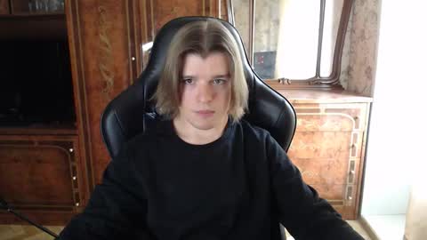 Max online show from October 2025 10:02:01 AM