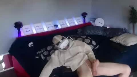 Snapshot of maxrouger chatting on September 2025 06:00:01 PM MaxRouger online show from September 2025 06:00:01 PM