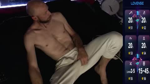 Snapshot of maxrouger chatting on October 2025 07:30:02 AM MaxRouger online show from October 2025 07:30:02 AM