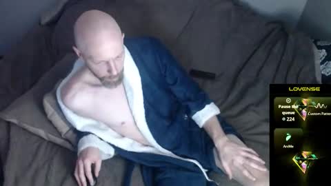 MaxRouger online show from March 2026 04:36:01 PM