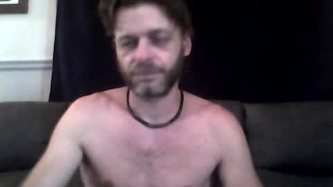 Snapshot of maxthewolf chatting on June 2026 10:10:01 PM MaxTheWolf online show from June 2026 10:10:01 PM