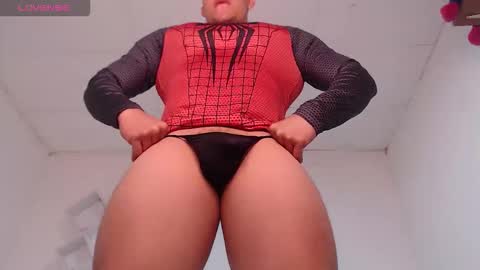 Max online show from October 2025 05:41:01 AM