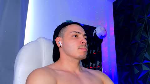 MAX online show from January 2026 09:42:01 PM