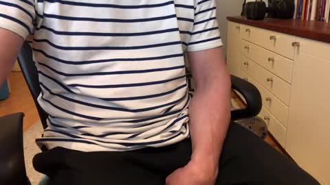 Snapshot of maxx_martin chatting on February 2025 12:50:02 PM Max online show from February 2025 12:50:02 PM