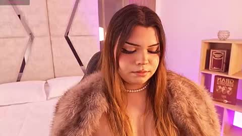 Maxine Minx online show from March 2026 01:21:02 AM