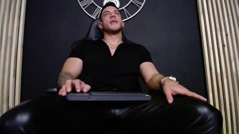 Snapshot of maxxxpowerful chatting on December 2024 02:10:02 AM maxxxpowerful online show from December 2024 02:10:02 AM