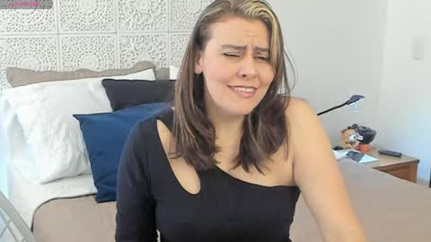 Victoria online show from December 2024 05:55:01 PM