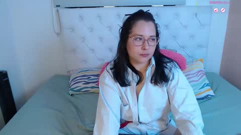 May online show from November 2025 04:12:02 AM