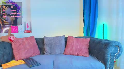 may_wood online show from November 2025 12:09:02 PM