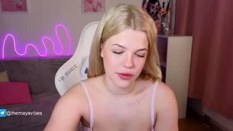 Snapshot of maya_blonde18 chatting on February 2026 03:36:02 AM Maya online show from February 2026 03:36:02 AM