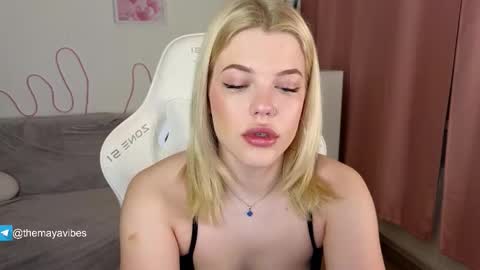 Snapshot of maya_blonde18 chatting on February 2026 03:40:01 AM Maya online show from February 2026 03:40:01 AM