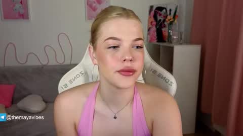 Snapshot of maya_blonde18 chatting on February 2026 03:48:01 AM Maya online show from February 2026 03:48:01 AM