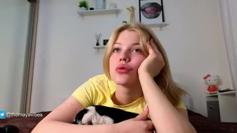 Snapshot of maya_blonde18 chatting on March 2026 03:34:02 AM Maya online show from March 2026 03:34:02 AM