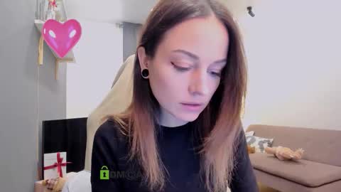 Snapshot of maya_l chatting on December 2025 03:27:02 PM Maya online show from December 2025 03:27:02 PM