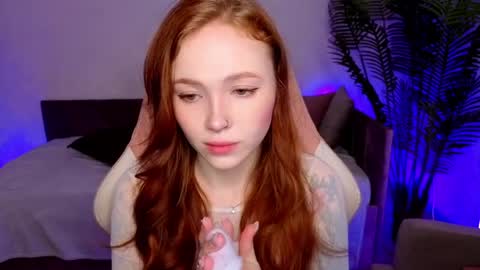 Snapshot of maya_light chatting on May 2026 01:45:01 AM Maya online show from May 2026 01:45:01 AM