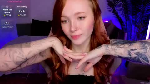 Snapshot of maya_light chatting on May 2026 01:55:01 AM Maya online show from May 2026 01:55:01 AM