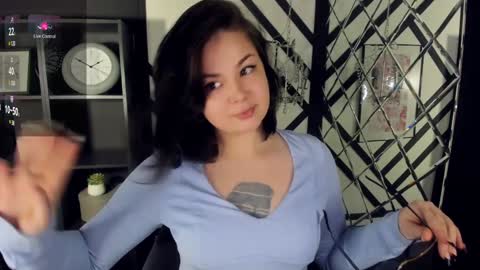 Snapshot of maya_muse chatting on December 2024 01:55:01 PM Woman online show from December 2024 01:55:01 PM
